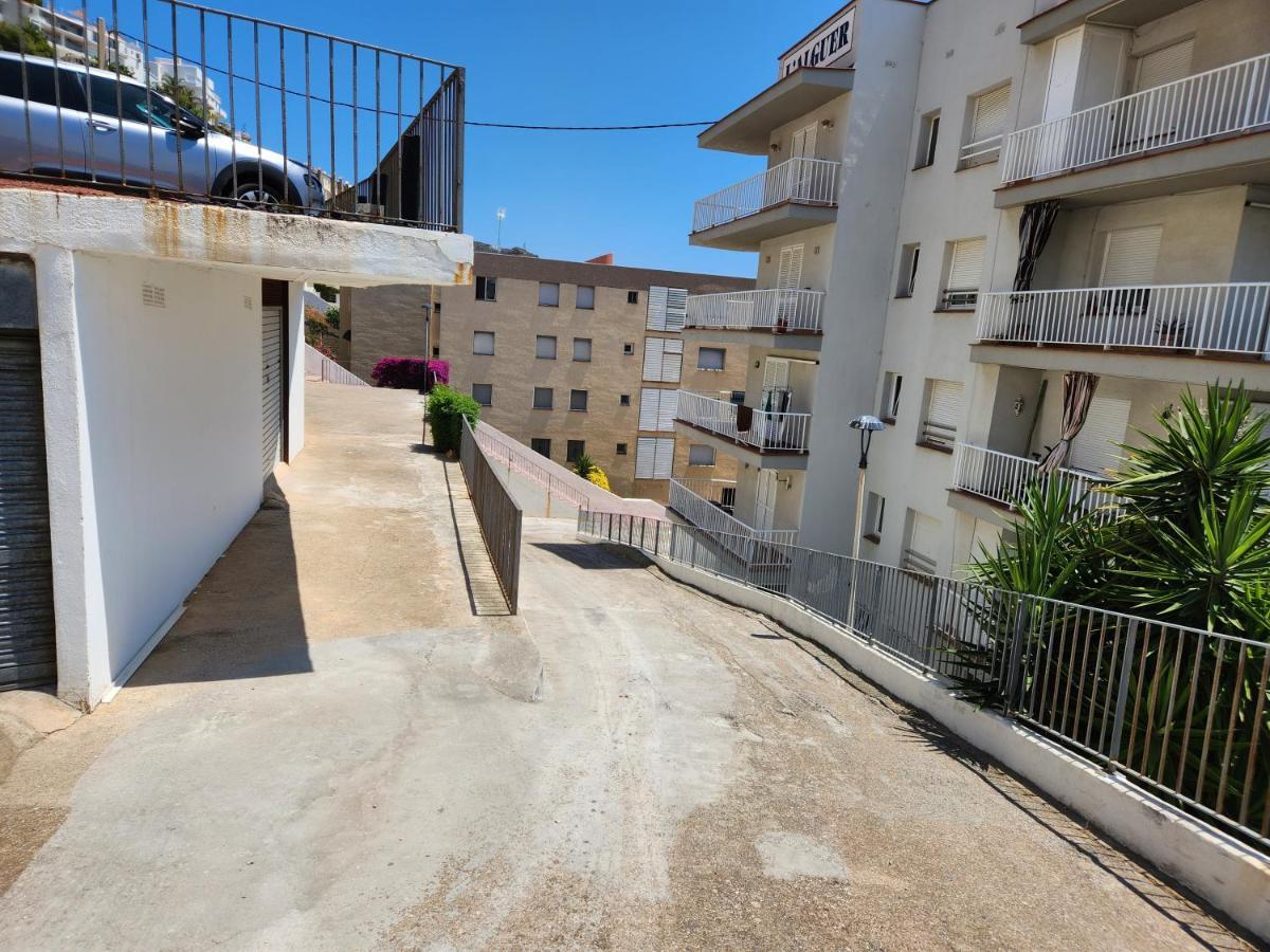 Les Pieds Dans L'Eau, La Tete Dans Les Nuages, Roses Apartment Exterior foto